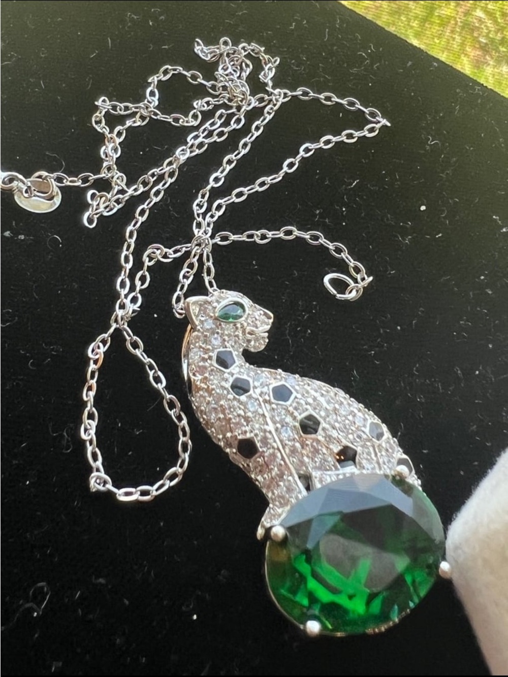 Gorgeous oval cut emerald crystal 3CT silver pendant necklace #619